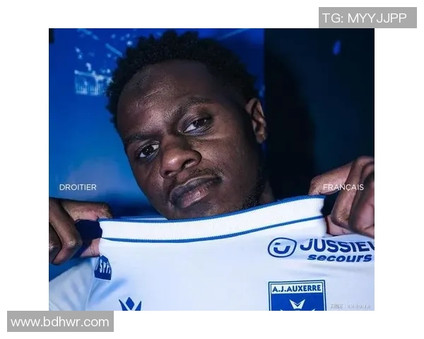 巴尔科拉在法甲赛场大放异彩助球队争夺冠军荣耀 巴尔科拉在法甲赛场大放异彩助球队争夺冠军荣耀