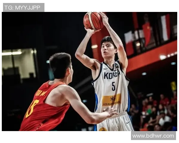 郭昊文在上海赛场的精彩跑位表现引发球迷热议与期待