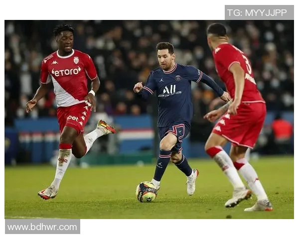 巴黎圣日耳曼客场2比0战胜摩纳哥，豪取法甲榜首！