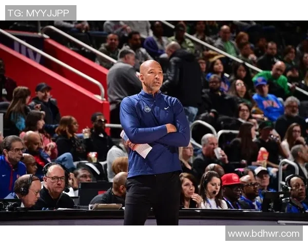 活塞主帅凯西抨击球队防守表现,呼吁全队反思 活塞主帅凯西抨击球队防守表现,呼吁全队反思