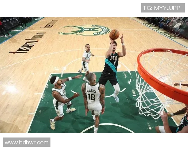 雄鹿主场击败开拓者，总比分1-1平，迎来转折点